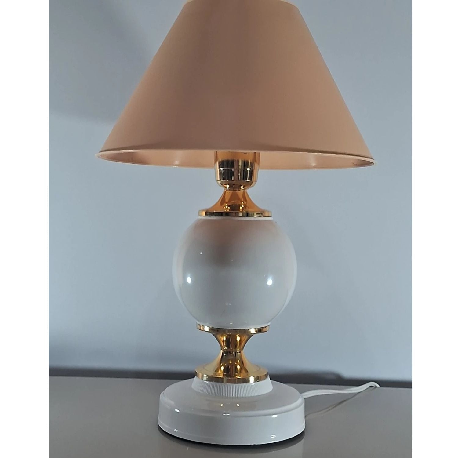 Abajur Luna - Vit Magazine