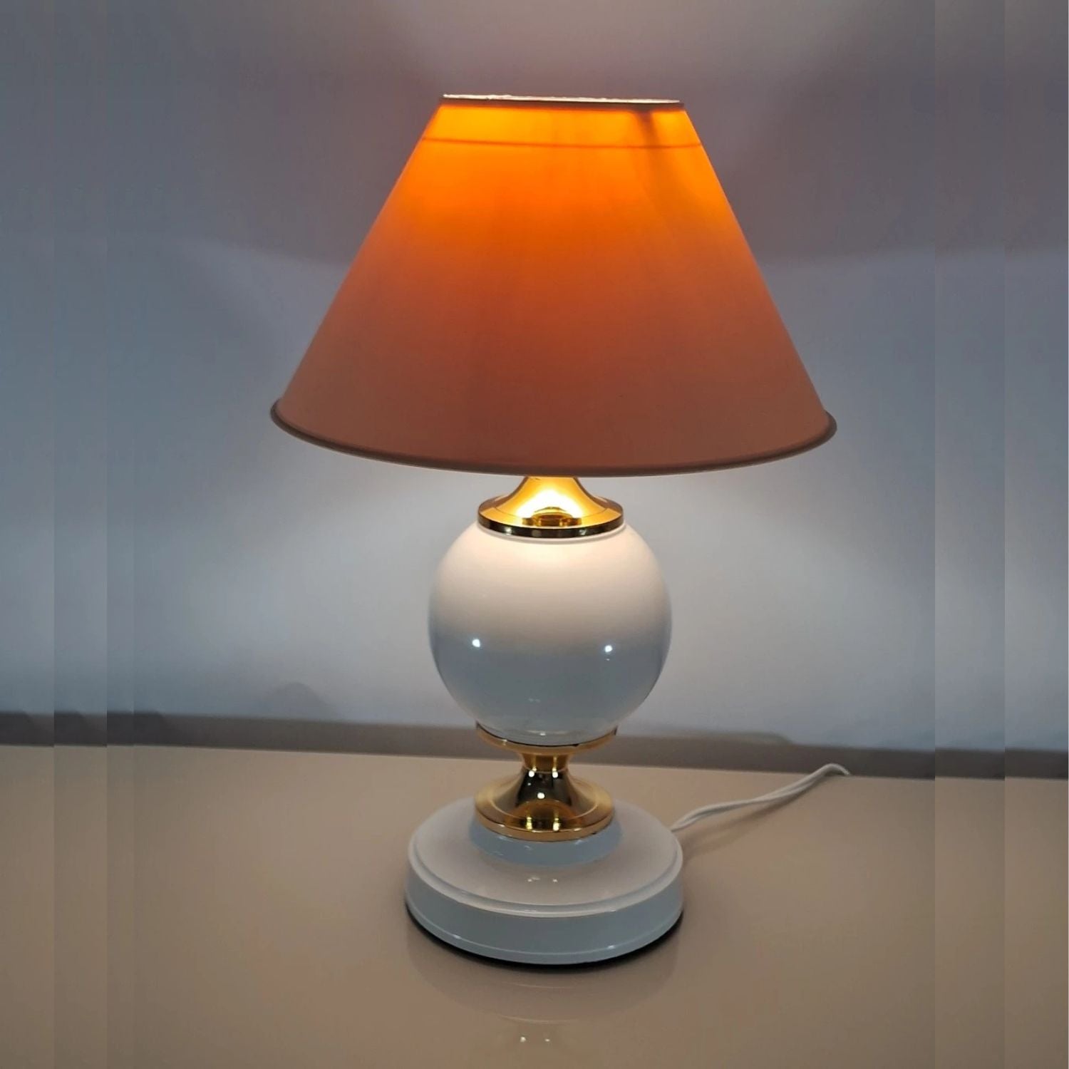 Abajur Luna - Vit Magazine