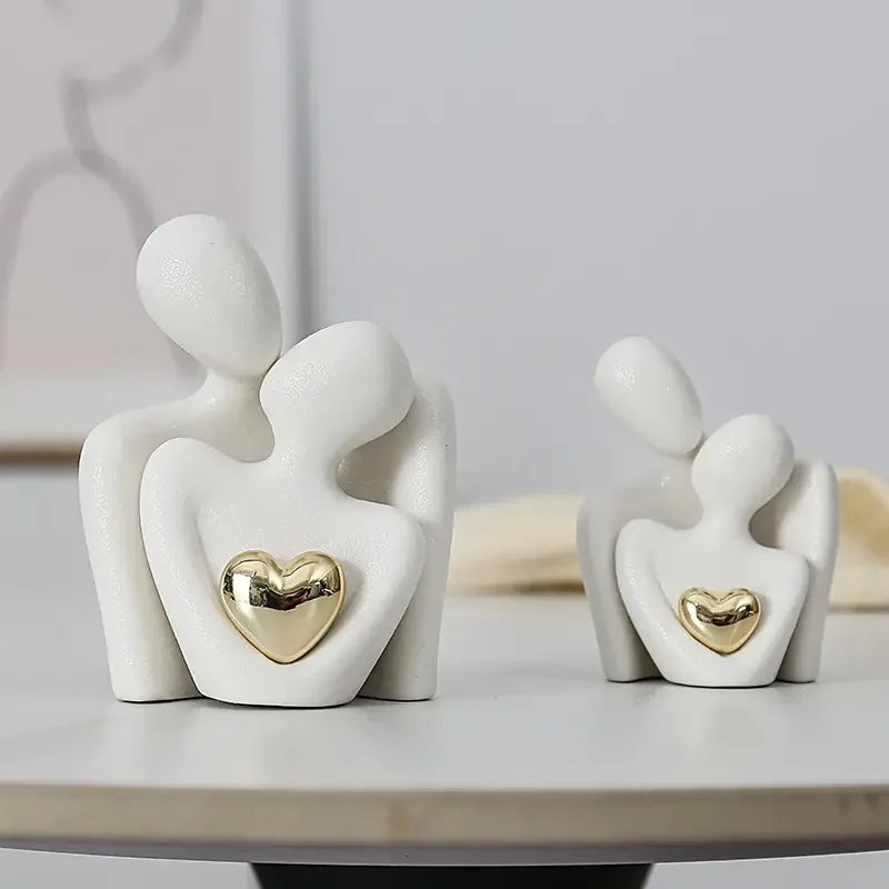 Esculturas Românticas em Cerâmica – Casal Abraçado para Decoração ou Presente – Vit Magazine